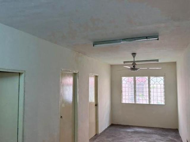 Apartment for sale in Petaling, Damansara Damai