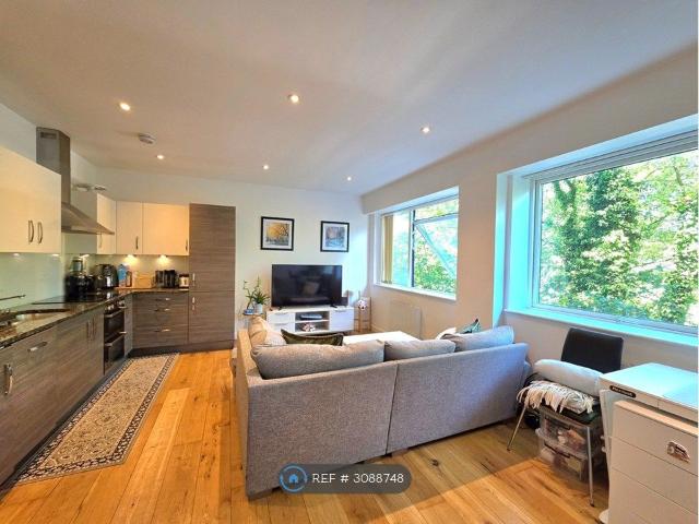 House for rent in London Borough of Hillingdon, Greater London