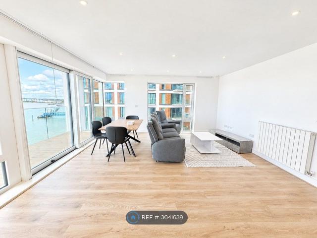 Apartment for rent in Royal Arsenal Riverside, Greater London