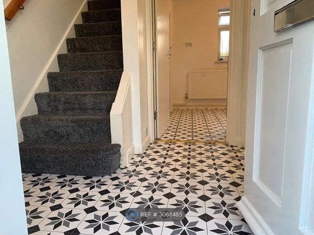 House for rent in London Borough of Bexley, Greater London