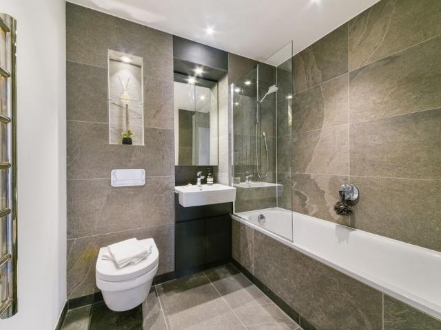 Apartment for rent in Broad Green, Croydon