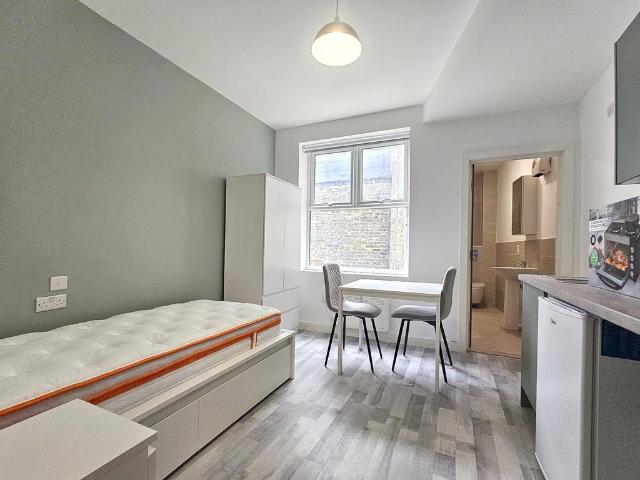 Studio for rent in London Borough of Haringey, Greater London