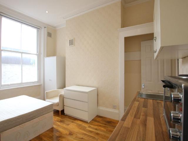 Studio for rent in Kensal Town, Greater London