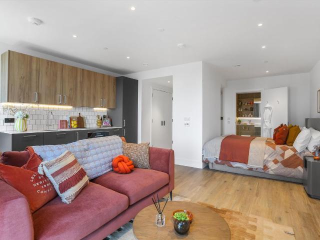 Studio for rent in Wood Wharf, Greater London