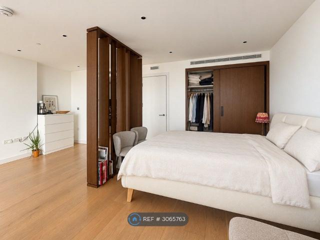 Studio for rent in Cubitt Town, Greater London