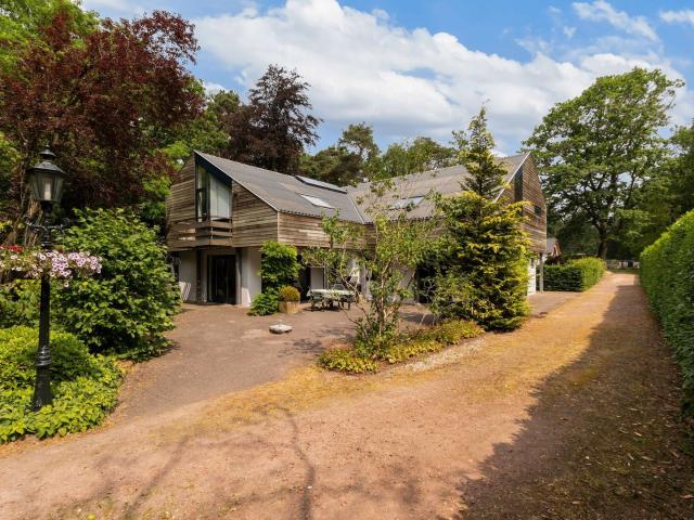 Woning te huur in Nieuw-Loosdrecht, Hilversum