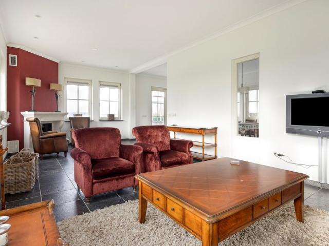 Appartement te huur in Steenbergen, Noord Brabant