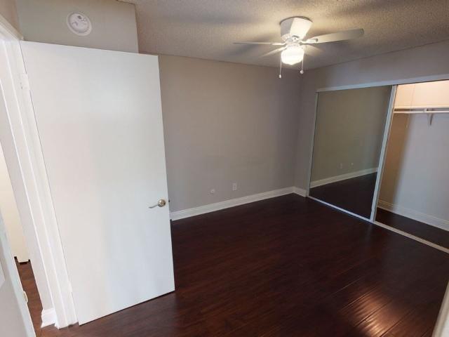 Apartment for rent in Canoga Park, California