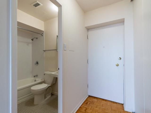 Apartment for rent in Mulhurst Bay, Ontario
