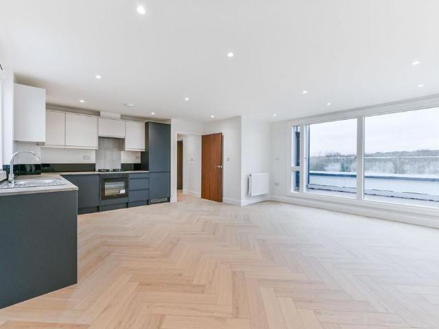 Apartment for rent in London Borough of Croydon, Thornton Heath