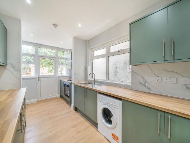 Apartment for rent in London Borough of Croydon, Norbury