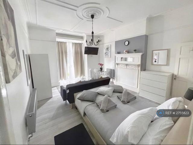 Apartment for rent in London Borough of Croydon, Norbury