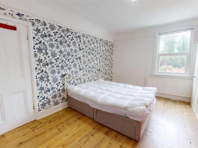 Apartment for rent in London Borough of Croydon, Greater London