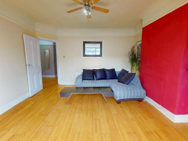 Apartment for rent in London Borough of Croydon, Thornton Heath