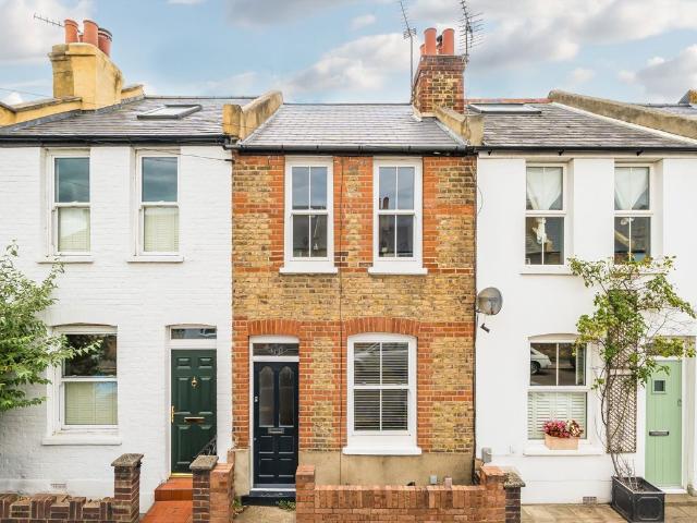 Apartment for rent in Strawberry Hill, Greater London