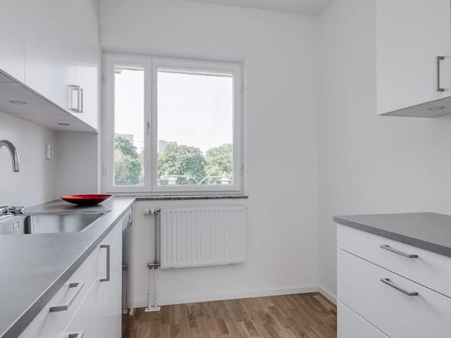 Lägenhet hyra i Hässelby-Vällingby, Botkyrka