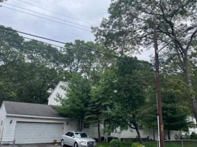 House for sale in Coram