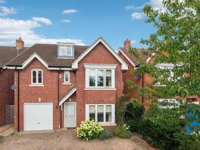 House for sale in Iver