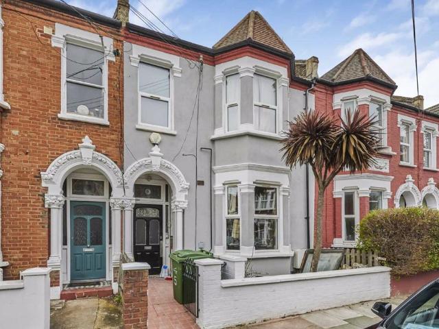 Apartment for rent in Streatham, Greater London