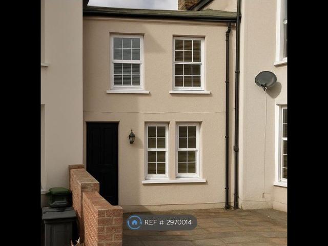 House for rent in Seven Kings, Greater London