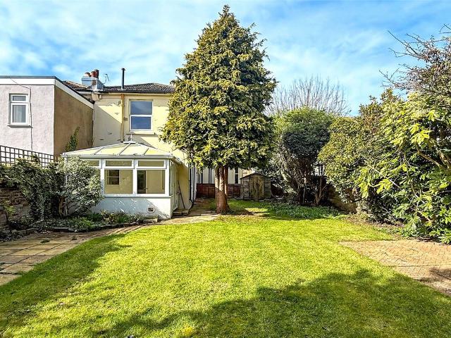 Apartment for rent in Clapham, West Sussex