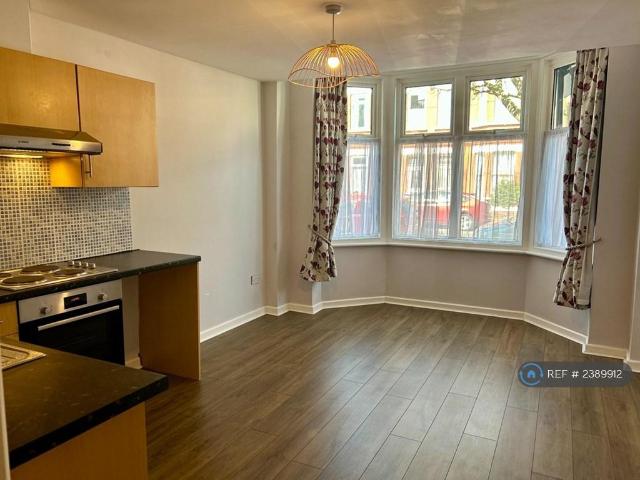 Apartment for rent in Cliftonville West, Acol