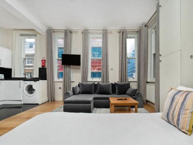 Studio for rent in Paddington, Isle Of Man