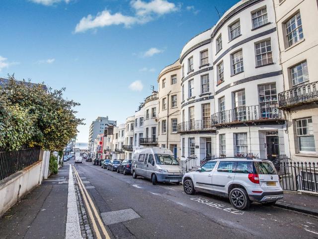 Apartment for rent in Brunswick, Brighton