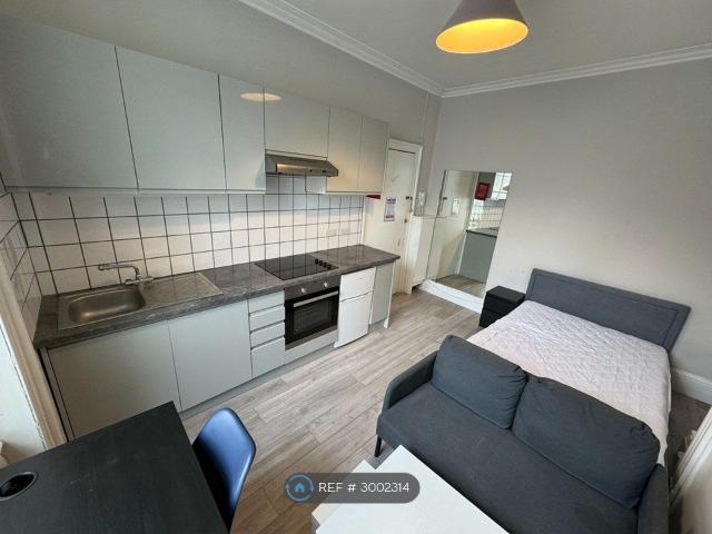 Studio for rent in Brunswick, Brighton & Hove