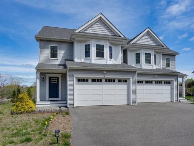 House for sale in Holliston, Massachusetts