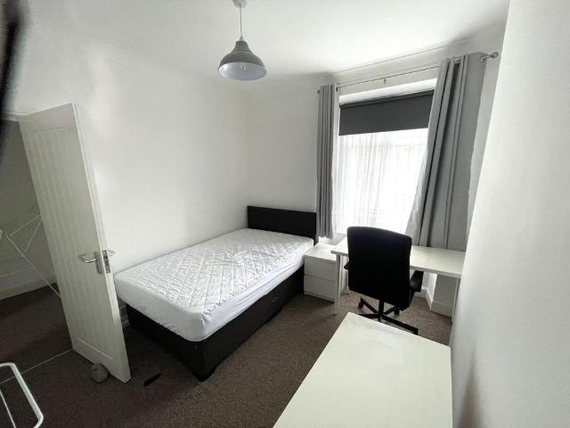 House for rent in Mount Pleasant, Swansea