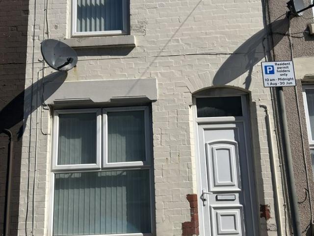 House for rent in Calderstones