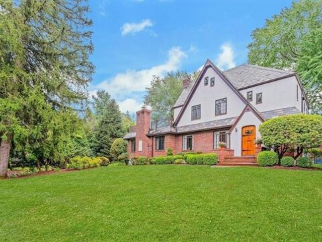 House for sale in Harrington Park, New Jersey