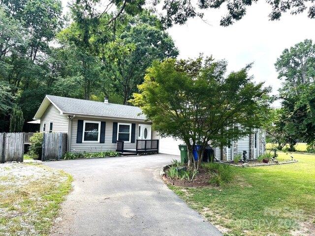 House for sale in Fletcher
