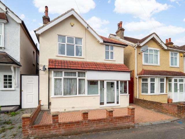 House for rent in London Borough of Sutton, Greater London