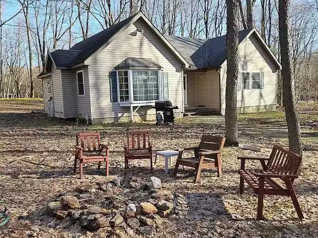 House for rent in Warren