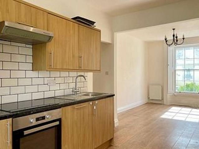 House for rent in Clarendon, Ash