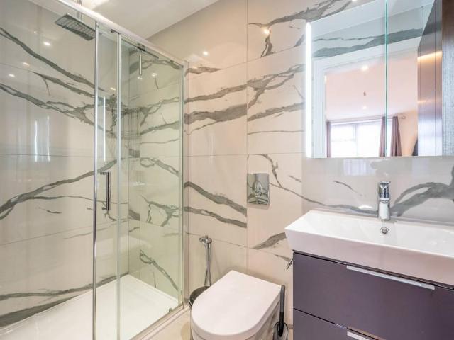 House for rent in London Borough of Ealing, Greater London