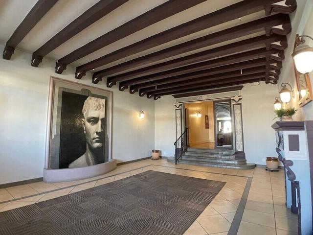 Apartment for rent in Canoga Park, California