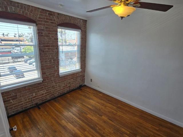 Apartment for rent in Canoga Park, California