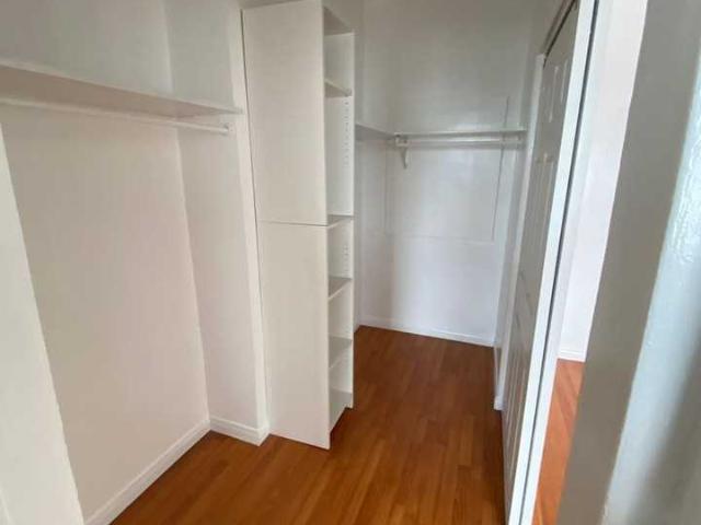 Apartment for rent in Canoga Park, California