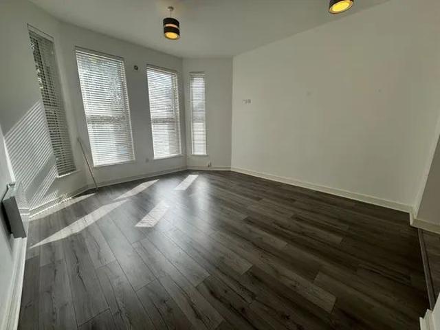 Apartment for rent in Calderstones