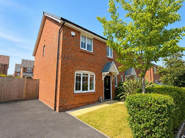 House for rent in Calderstones