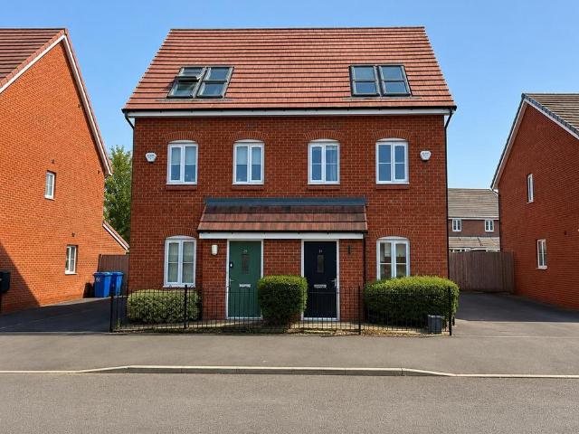 House for rent in Calderstones