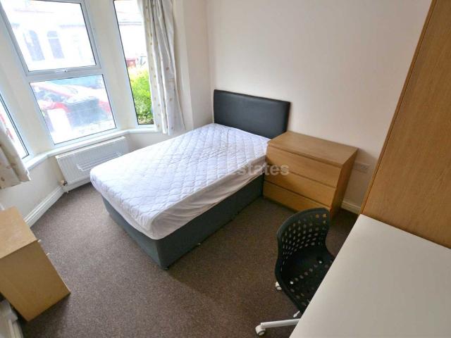 House for rent in Newtown, Reading