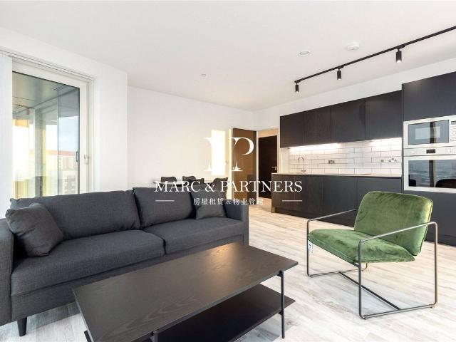 Apartment for rent in London Borough of Ealing, Park Royal