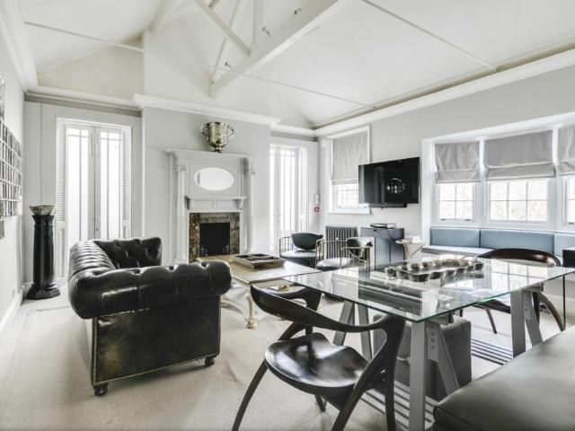 Apartment for rent in Mayfair, Greater London