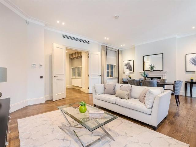 House for rent in Mayfair, Greater London