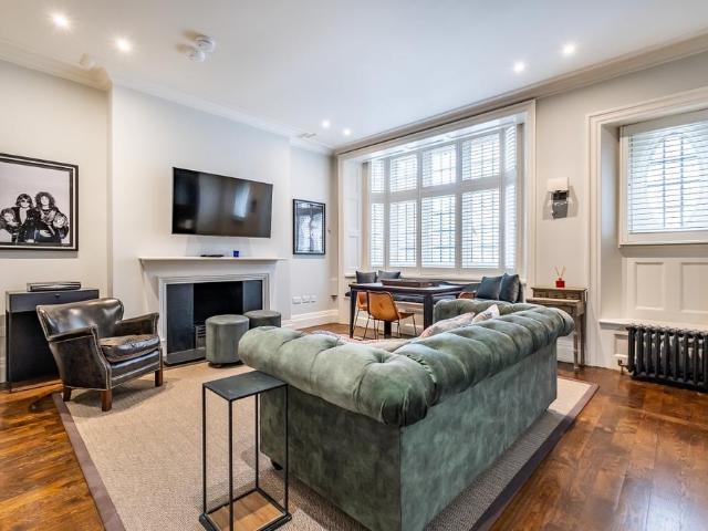 Apartment for rent in Mayfair, Greater London