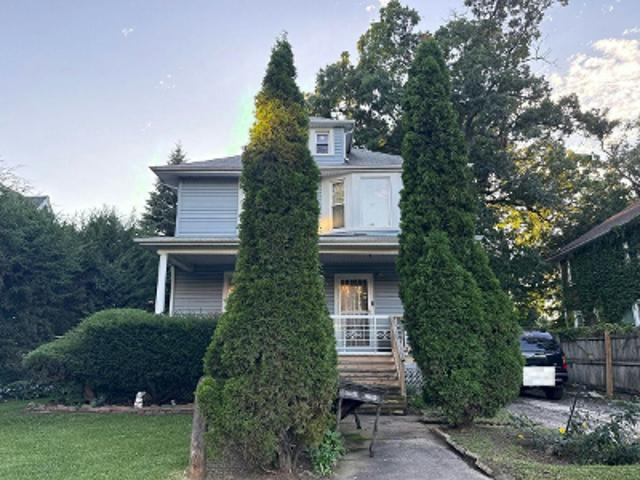 House for sale in Waukegan, Illinois